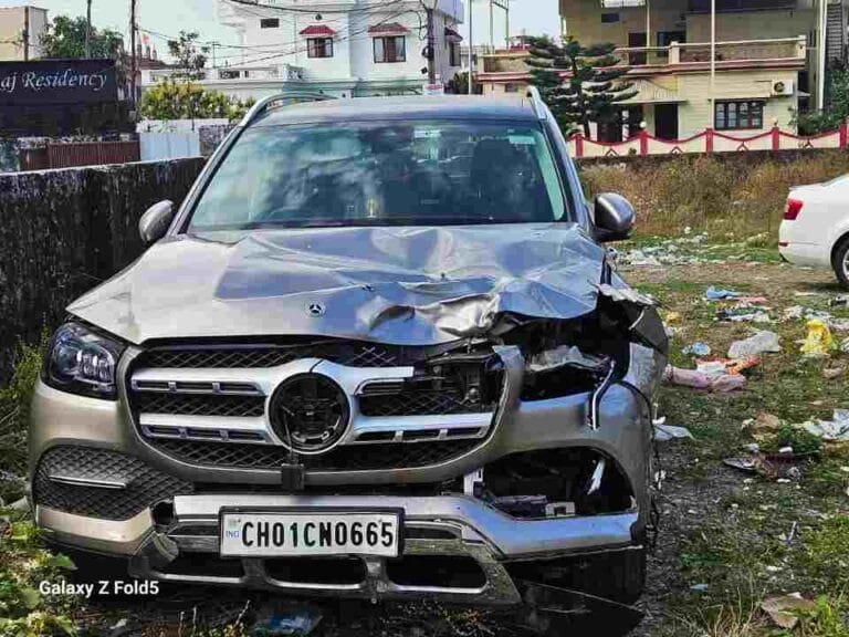 dehradun car accident