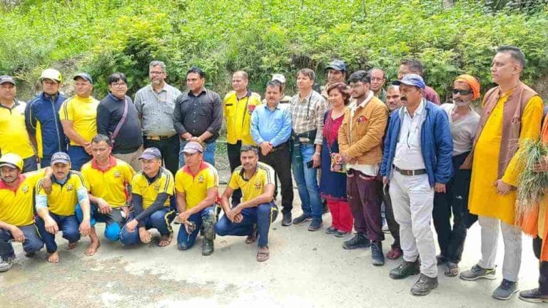 धराली में आपदा उत्तरकाशी में स्वास्थय सचिव आईएएस डॉ. आर राजेश कुमार