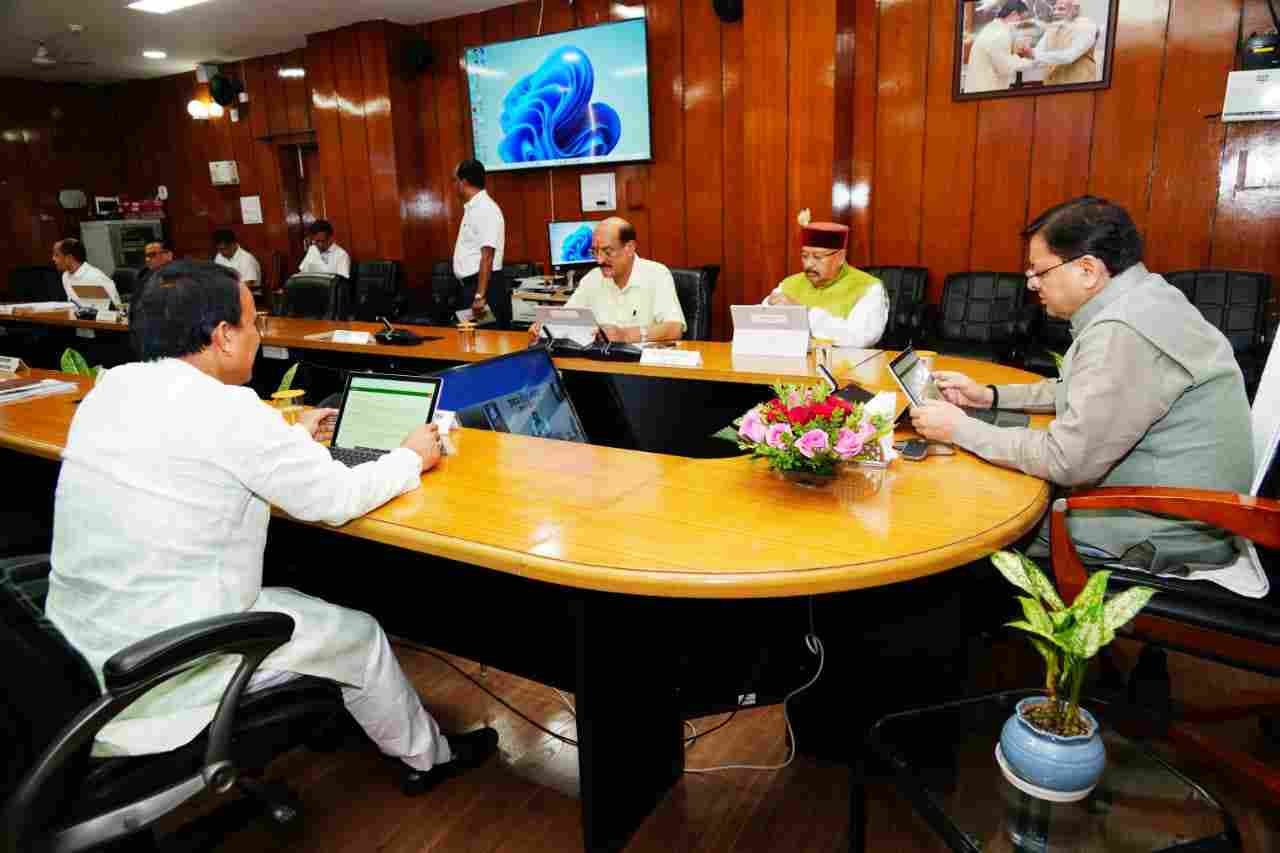 धामी कैबिनेट की बैठक