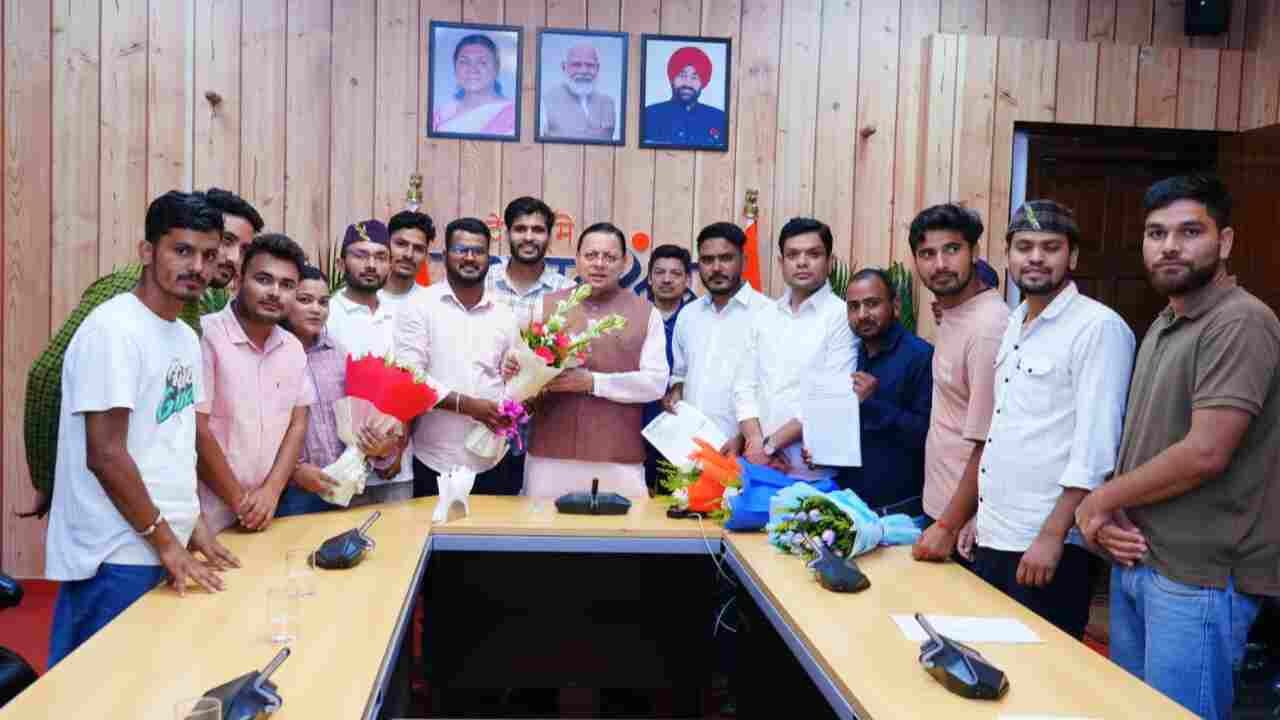 cm pushkar dhami meets unemployed