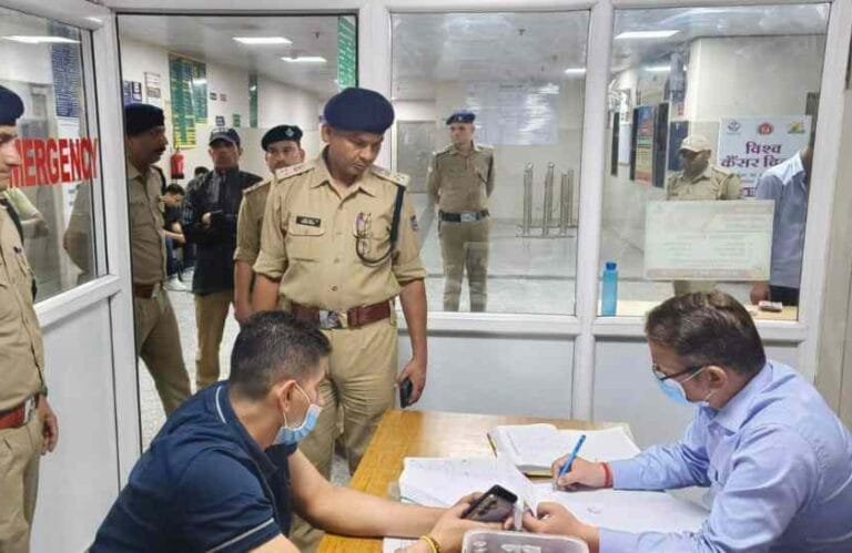 देहरादून राजपुर थानाध्यक्ष शैंकी कुमार शराब के नशे में