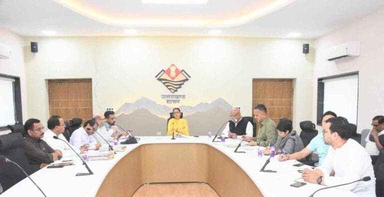 उत्तराखंड महिला स्पोर्ट्स कॉलेज, रेखा आर्या