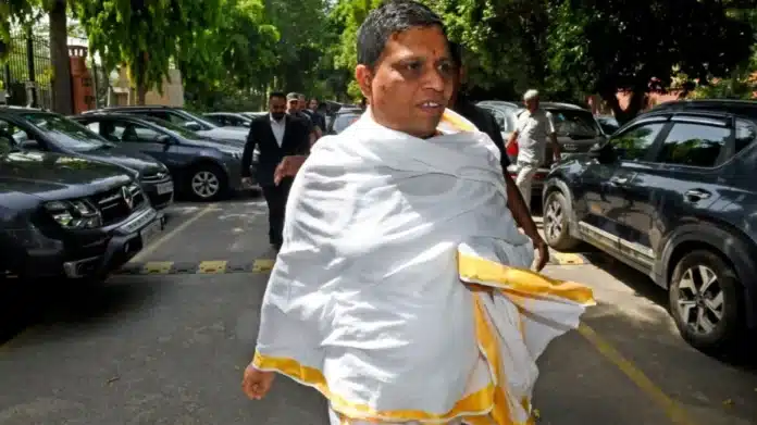 आचार्य बालकृष्ण पासपोर्ट केस acharya-bal-krishna-passport-case-acquitted-cbi-court-dehradun, आचार्य बालकृष्ण पासपोर्ट केस