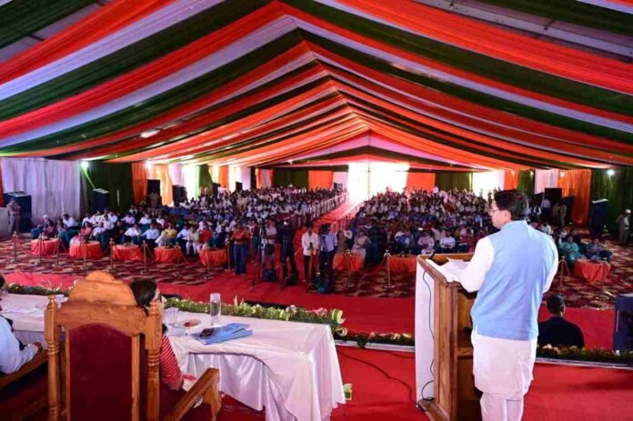 सेलाकुई चिकित्सा शिक्षा विश्वविद्यालय में योजनाओं का लोकार्पण करते मुख्यमंत्री पुष्कर सिंह धामी सेलाकुई चिकित्सा शिक्षा विश्वविद्यालय में योजनाओं का लोकार्पण करते मुख्यमंत्री पुष्कर सिंह धामी