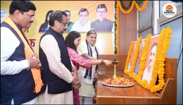 उत्तराखंड बीजेपी की बैठक, प्रभारी राम माधव पहुंचे (1)